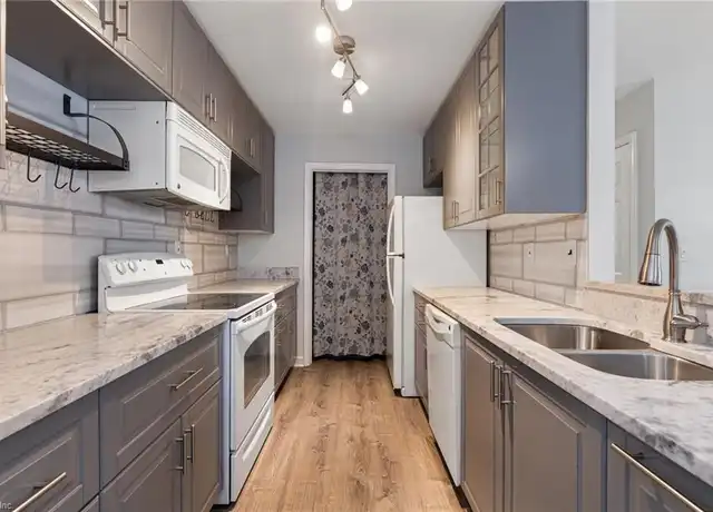 Property at 418 Delaware Ave #108, Norfolk, VA, 23508, 2 beds, 2 baths, [object Object]