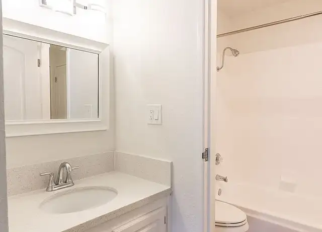 Photo of 985 Montebello Dr, Gilroy, CA 95020