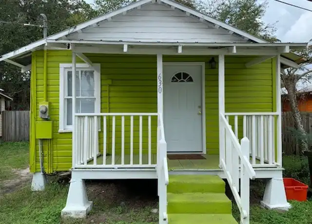 Property at 630 NW 12th Ter, Gainesville, FL, 32601, 2 beds, 1 bath, [object Object]