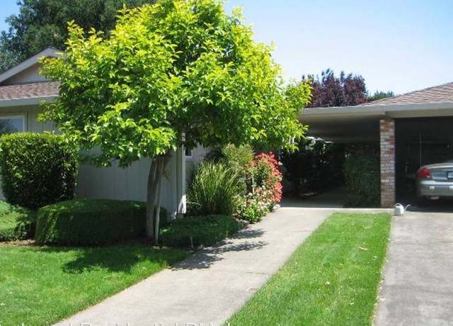 Photo of 312 Oak Leaf Cir, Santa Rosa, CA 95409