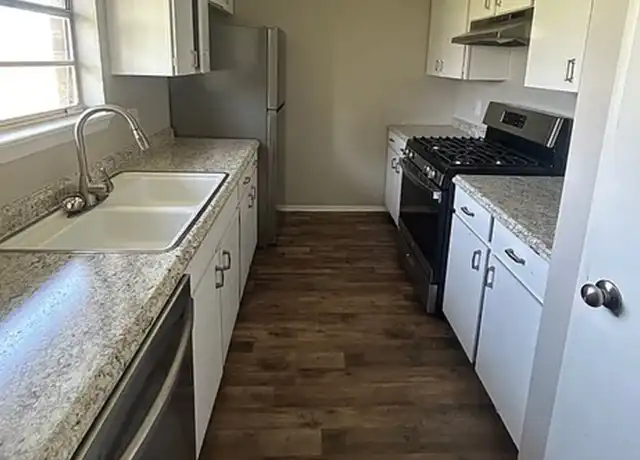 Property at 6615 NW Denver Ave, Lawton, OK, 73505, 2 beds, 1 bath, [object Object]