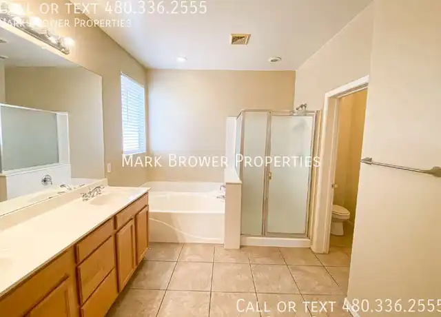 Property at 3242 S Moccasin Trl, Gilbert, AZ, 85297, 4 beds, 2 baths, [object Object]