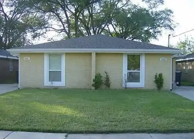 Property at 13231 Curran Rd, New Orleans, LA, 70128, 2 beds, 1.5 baths, [object Object]