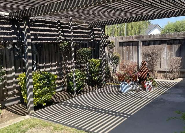 Photo of 1208 Brandywine Dr, Lodi, CA 95240