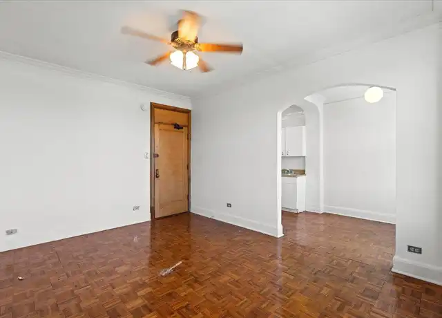 Property at 429 W Roscoe St, Chicago, IL, 60657, 1 bed, 1 bath, [object Object]