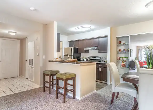 Property at Trails at Loma - 5200 Loma Vista Cir, Oviedo, FL, 32765, 2 beds, 2 baths, [object Object]