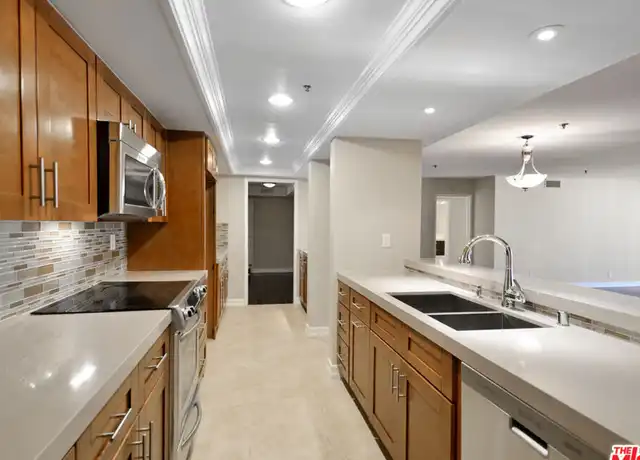 Property at 10660 Wilshire Blvd #705, Los Angeles, CA, 90024, 2 beds, 2.5 baths, [object Object]