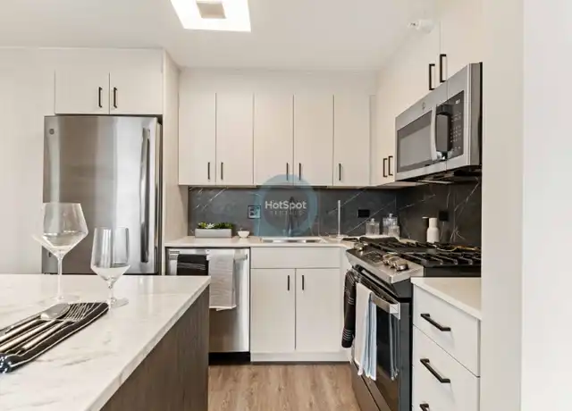Property at 1938 W Harrison St, Chicago, IL, 60612, 1 bed, 1 bath, [object Object]