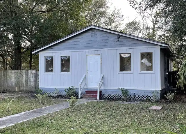 Property at 5910 Droad St, Jacksonville, FL, 32208, 3 beds, 1 bath, [object Object]