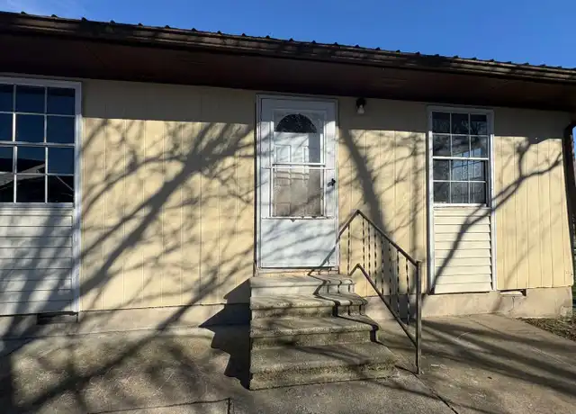 Property at 823 E Engineer St Unit 3, Corbin, KY, 40701, 1 bed, 1 bath, [object Object]