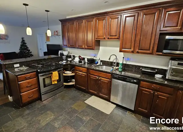 Property at 44 Greycliff Rd Unit 1, Brighton, MA, 02135, 6 beds, 2.5 baths, [object Object]