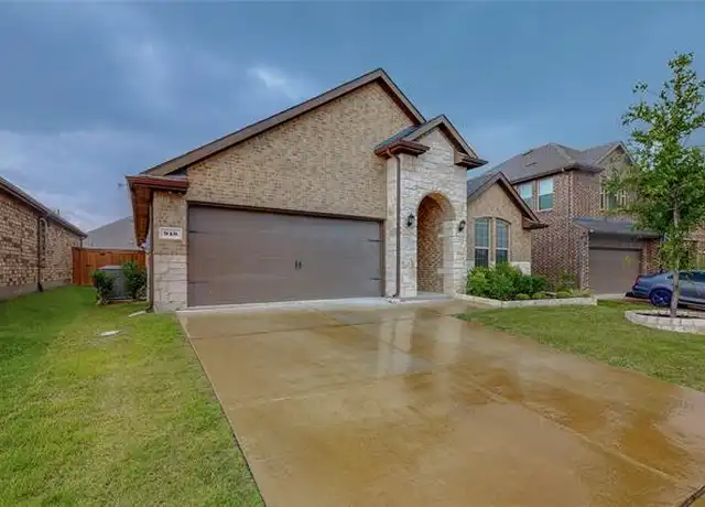 Property at 949 Royal Ln, Celina, TX, 75009, 4 beds, 2 baths, [object Object]