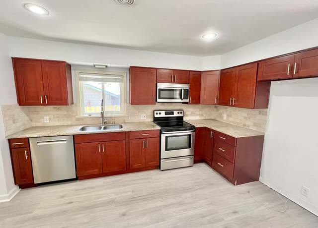 Photo of 825 NW Greeley St, Camas, WA 98607