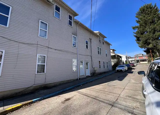 Property at 628 Brandon St, Morgantown, WV, 26501, 1-2 bed, 1 bath, [object Object]