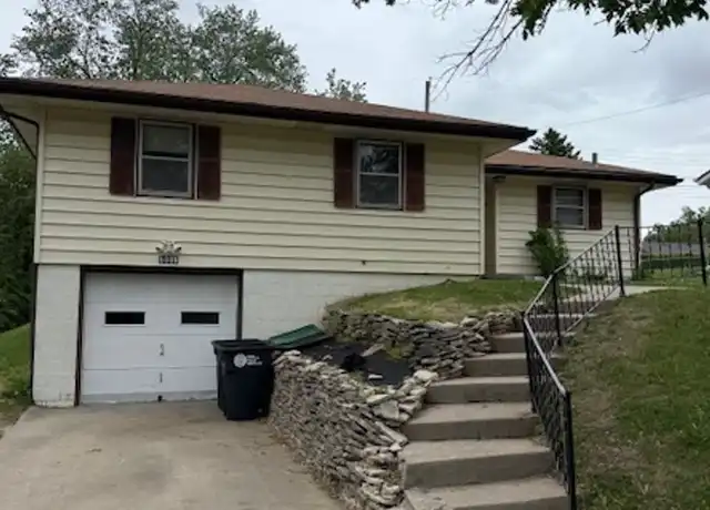 Property at 5009 N 58th St, Omaha, NE, 68104, 3 beds, 1 bath, [object Object]