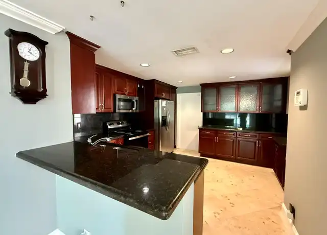 Property at 1402 Veracruz Ln, Weston, FL, 33327, 4 beds, 2.5 baths, [object Object]