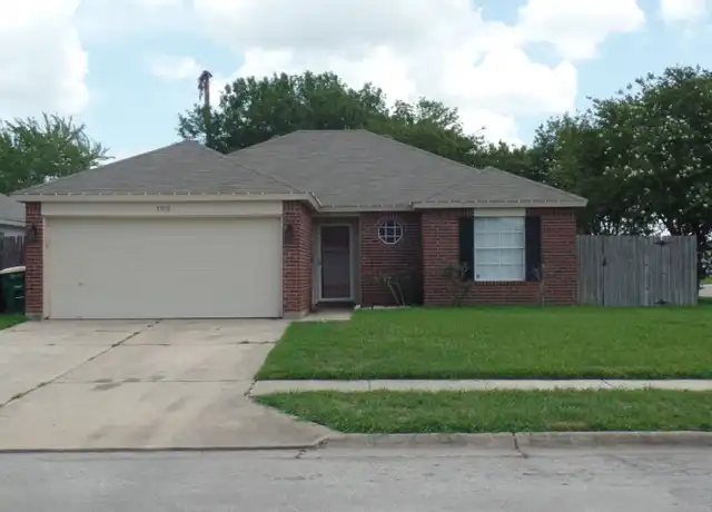 Property at 102 Clydesdale Ln, Victoria, TX, 77904, 3 beds, 2 baths, [object Object]