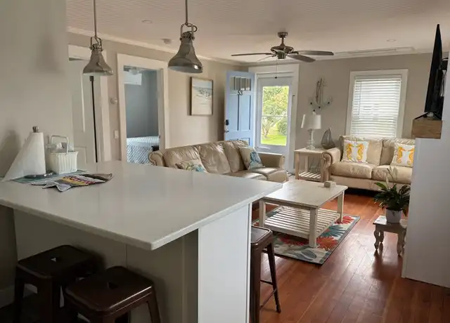 Property at 53 Center Ave, Middletown, RI, 02842, 3 beds, 2 baths, [object Object]