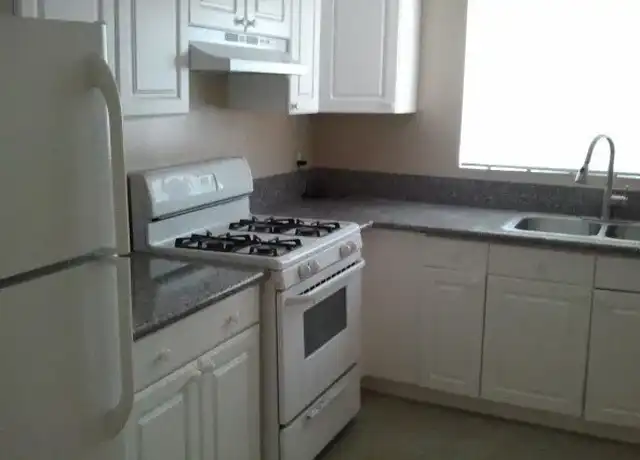 Property at 1329 W 37th Dr, Los Angeles, CA, 90007, 4 beds, 2 baths, [object Object]