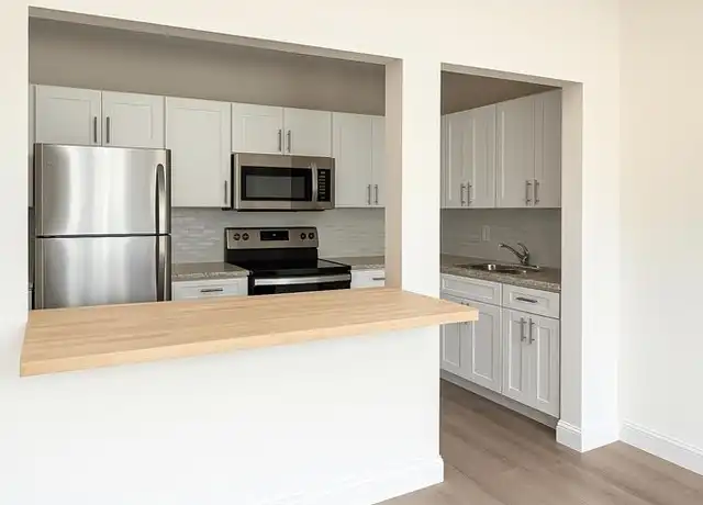 Property at 985 Manor Dr Unit C-21, Palm Springs, FL, 33461, 2 beds, 1 bath, [object Object]