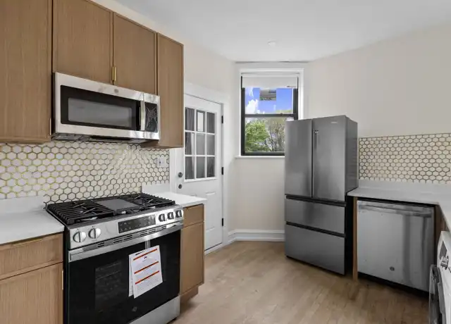 Property at 4636 N Hamilton Ave, Chicago, IL, 60625, 3 beds, 1 bath, [object Object]