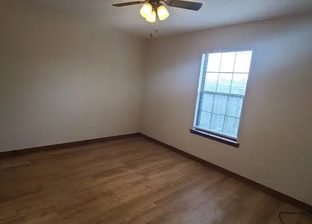 Property at 120-124 Patton St, Crestview, FL, 32539, 2 beds, 1 bath, [object Object]