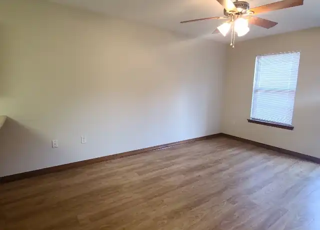 Property at 120-124 Patton St, Crestview, FL, 32539, 2 beds, 1 bath, [object Object]