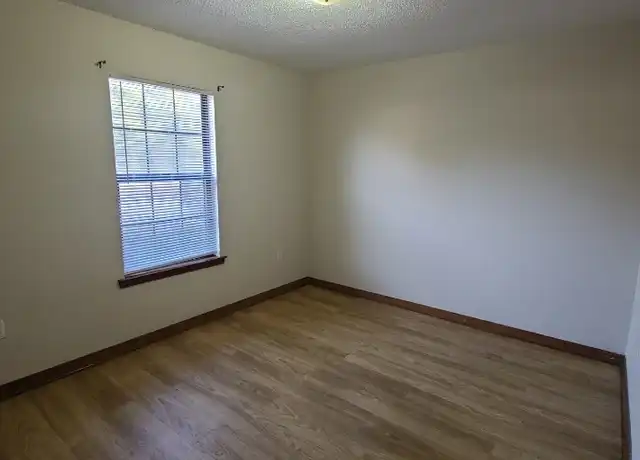 Property at 120-124 Patton St, Crestview, FL, 32539, 2 beds, 1 bath, [object Object]