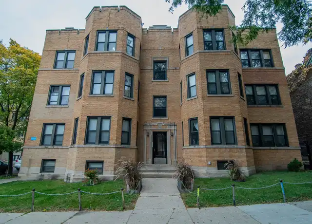 Property at 2056 W Arthur Ave Unit 1W, Chicago, IL, 60645, 3 beds, 1 bath, [object Object]
