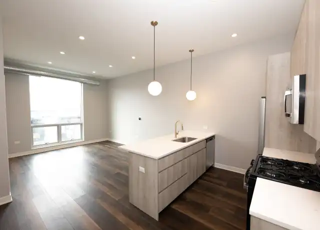 Property at 913 W School St Unit 501, Chicago, IL, 60657, 2 beds, 2 baths, [object Object]