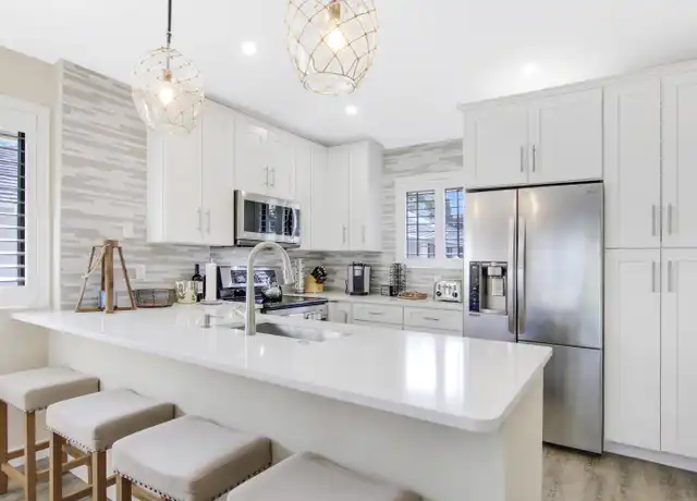 Property at 704 Club Dr, Palm Beach Gardens, FL, 33418, 2 beds, 2 baths, [object Object]
