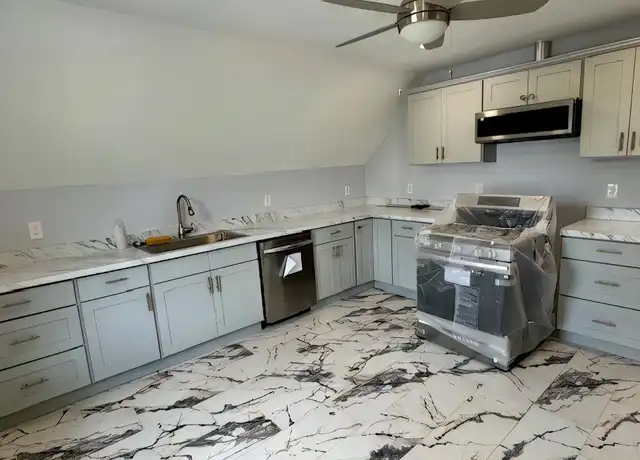 Property at 93 Chapin Ave Unit 3, Providence, RI, 02909, 3 beds, 1 bath, [object Object]