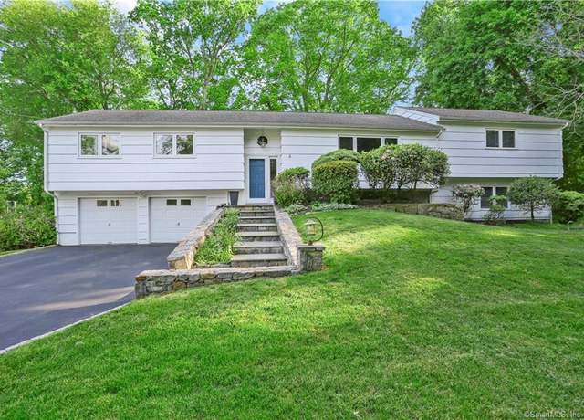 Photo of 4 Nappa Dr, Westport, CT 06880