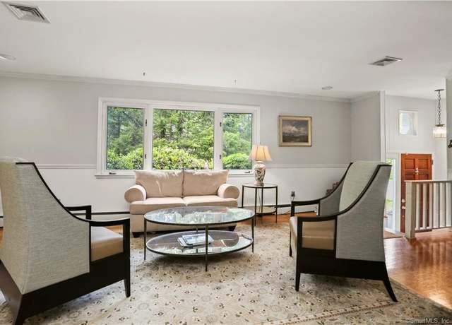 Photo of 4 Nappa Dr, Westport, CT 06880