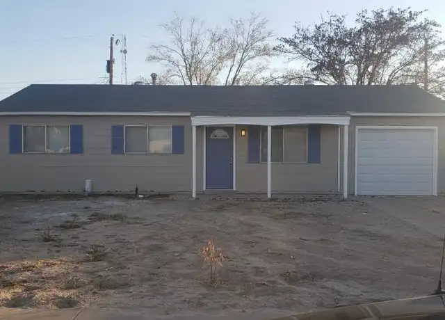 Property at 1102 Pecan Dr, Roswell, NM, 88201, 3 beds, 1 bath, [object Object]