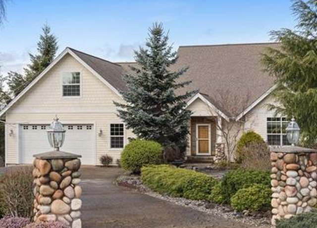 Photo of 30 NE Air Castle Ln, Belfair, WA 98528