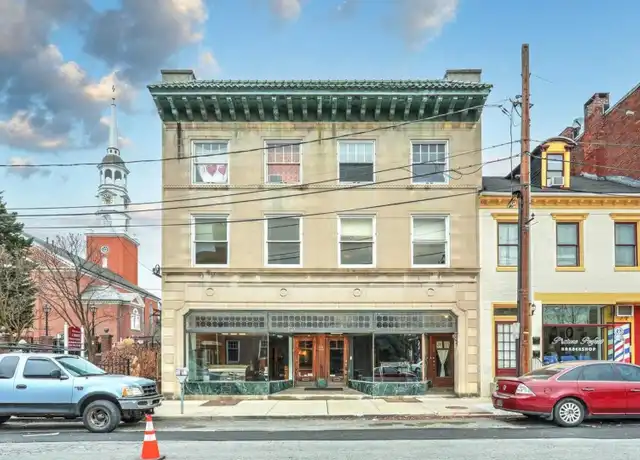 Property at 25 E King St, York, PA, 17401, 4 beds, 1 bath, [object Object]