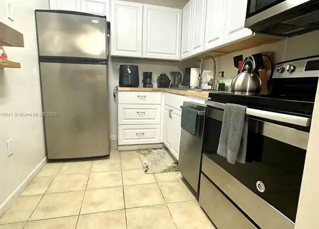 Property at 7130 NW 179th St #110, Hialeah, FL, 33015, 1 bed, 1 bath, [object Object]
