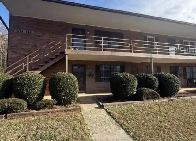 Property at 310 S Cherry St, Kernersville, NC, 27284, 2 beds, 2 baths, [object Object]