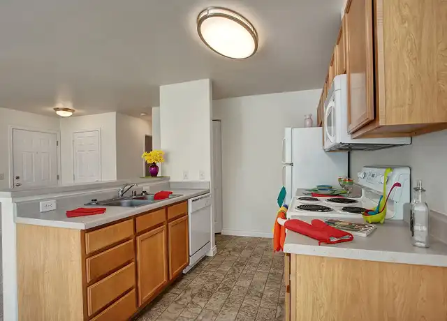 Property at Lion's Gate - 2222 Isaacs Ave, Walla Walla, WA, 99362, 2 beds, 1 bath, [object Object]