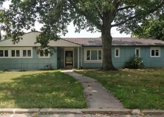 Property at 5819 Black Hawk Dr, Oxon Hill, MD, 20745, 4 beds, 3 baths, [object Object]