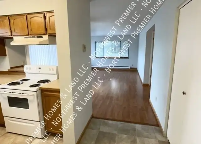 Property at 114 NW 3rd Pl Unit A, Renton, WA, 98057, 2 beds, 1 bath, [object Object]
