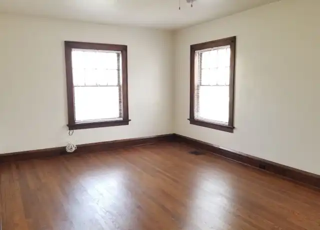 Property at 308 1st St Unit 02, Jackson, MI, 49201, 2 beds, 1 bath, [object Object]