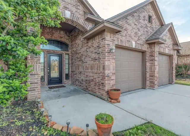 Property at 14333 S Summerchase Cir, Willis, TX, 77318, 3 beds, 3 baths, [object Object]