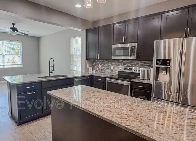 Property at 2423 Liner Ave, Apopka, FL, 32703, 3 beds, 2.5 baths, [object Object]