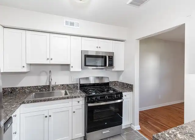 Property at Hamden Ridge - 783a E Mix Ave, Hamden, CT, 06514, 2 beds, 1 bath, [object Object]