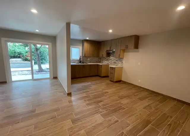 Property at 14700 Hubbard St Unit 2, Sylmar, CA, 91342, 2 beds, 1 bath, [object Object]