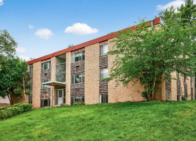 Property at 1555 Willis Ave Unit 4, South St Paul, MN, 55075, 2 beds, 1 bath, [object Object]