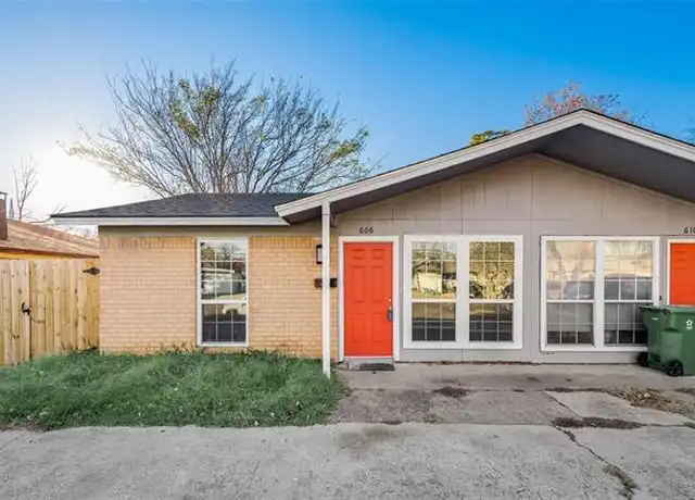 Property at 608 N Oak St, Arlington, TX, 76011, 2 beds, 1 bath, [object Object]