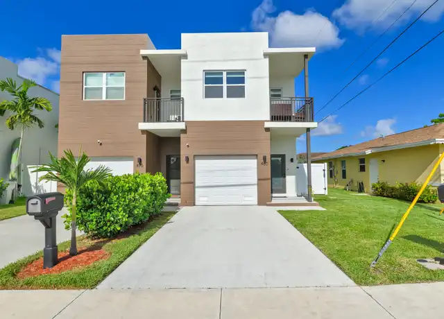 Property at 460 NW 27th Ave, Pompano Beach, FL, 33069, 2 beds, 2.5 baths, [object Object]